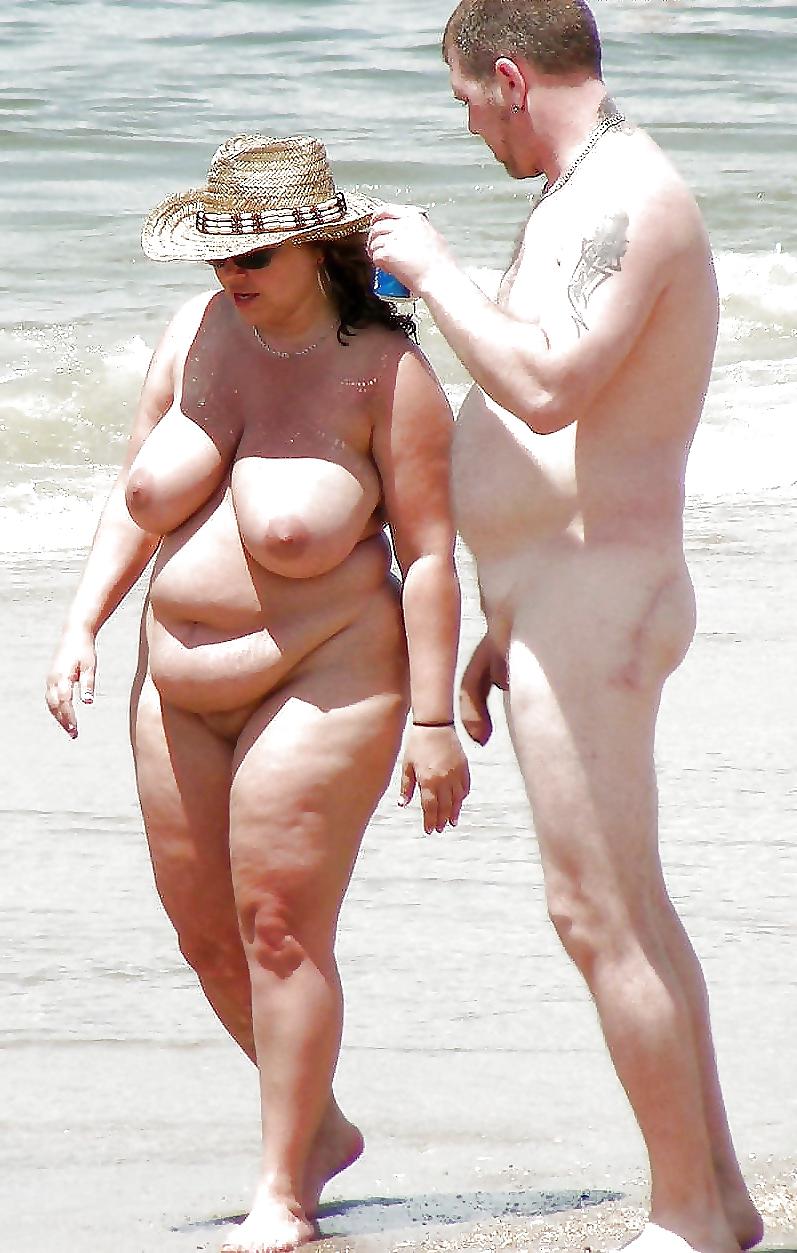 20P Beach couple 2.