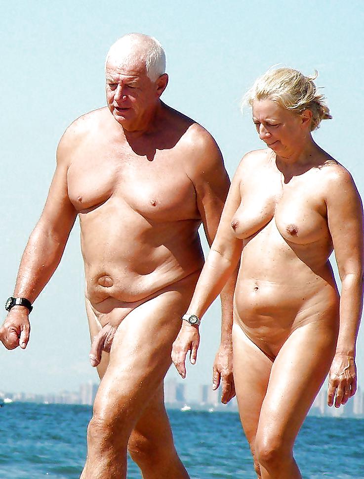 20P Beach couple 2.
