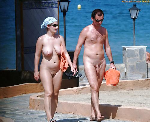 20P Beach couple 2.