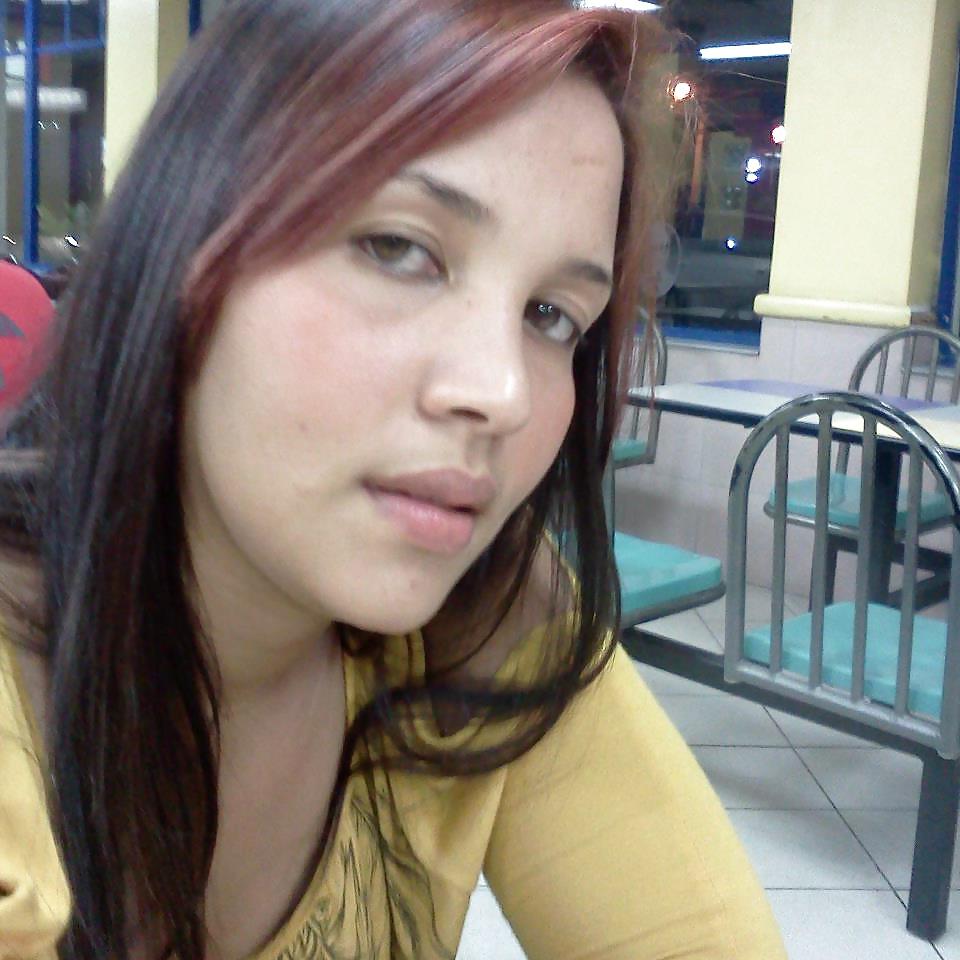 25P A dominican girl called Evelin G.