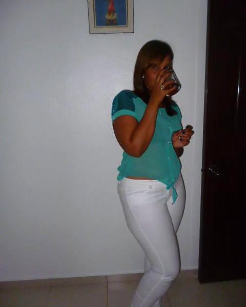 25P A dominican girl called Evelin G.