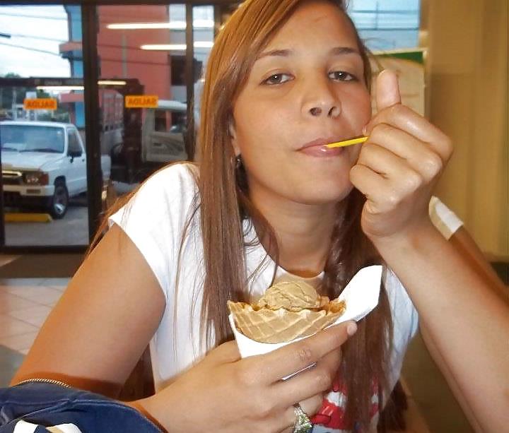 25P A dominican girl called Evelin G.