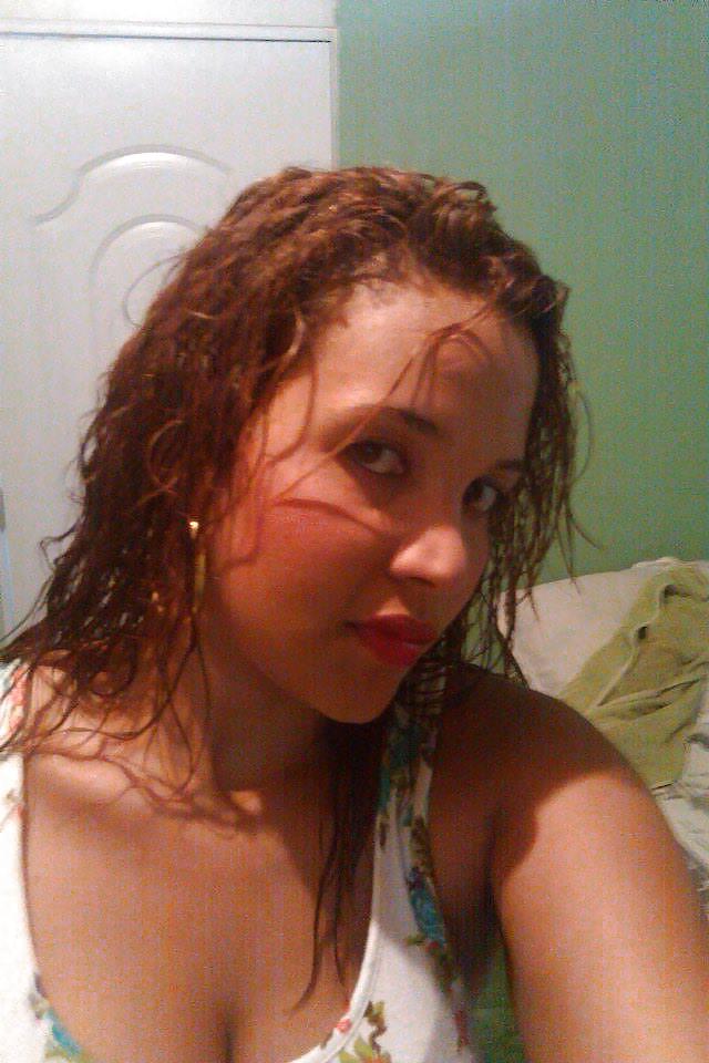 25P A dominican girl called Evelin G.