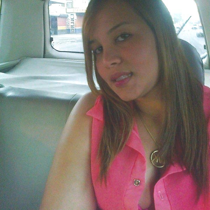 25P A dominican girl called Evelin G.