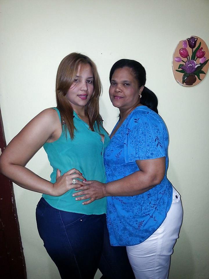 25P A dominican girl called Evelin G.