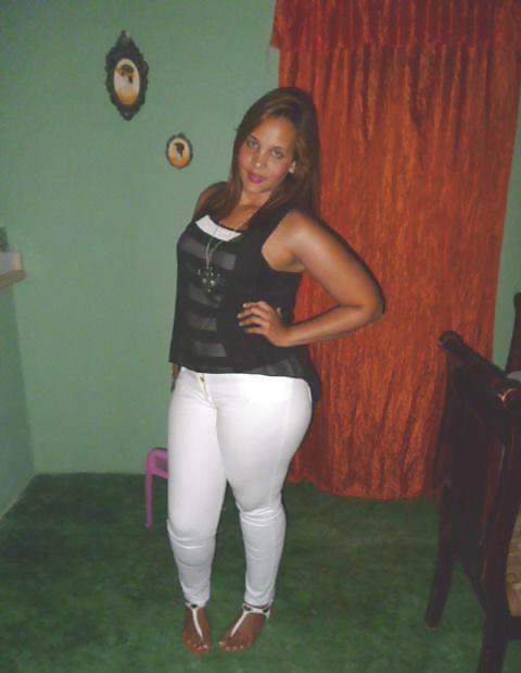 25P A dominican girl called Evelin G.