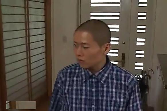 5P PLS TELL ME THE ACTOR  NAME