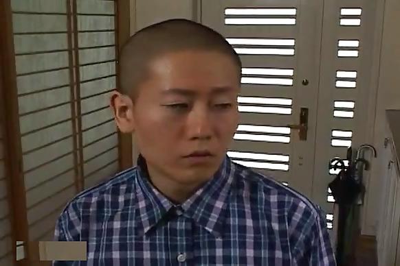 5P PLS TELL ME THE ACTOR  NAME