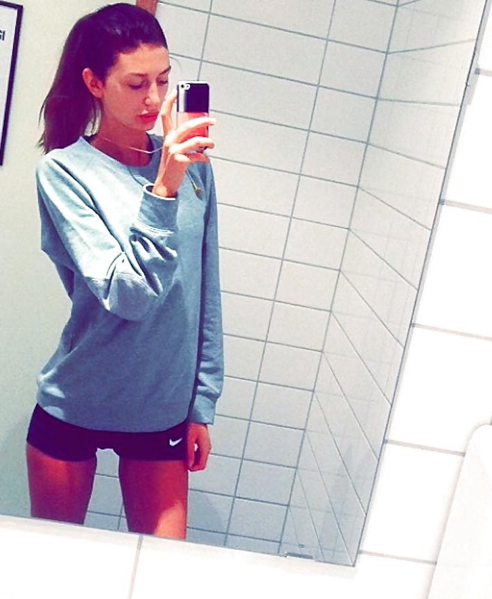 4P Tight jean shorts  ass gaps cameltoes thighgaps