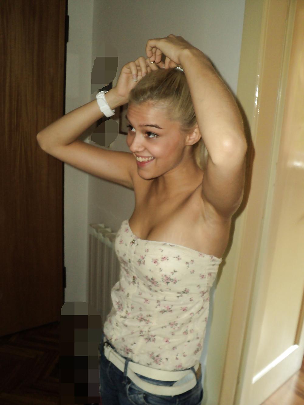 25P Perfect Blonde Teen Girl
