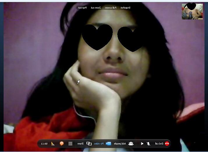 23P Awek show depan webcam