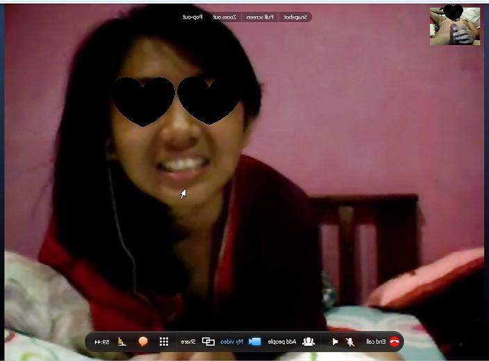 23P Awek show depan webcam