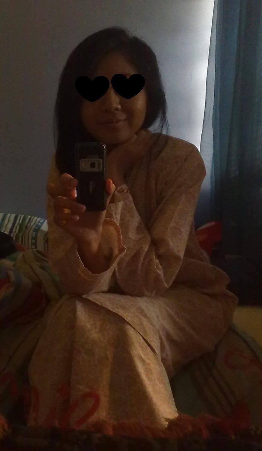 23P Awek show depan webcam