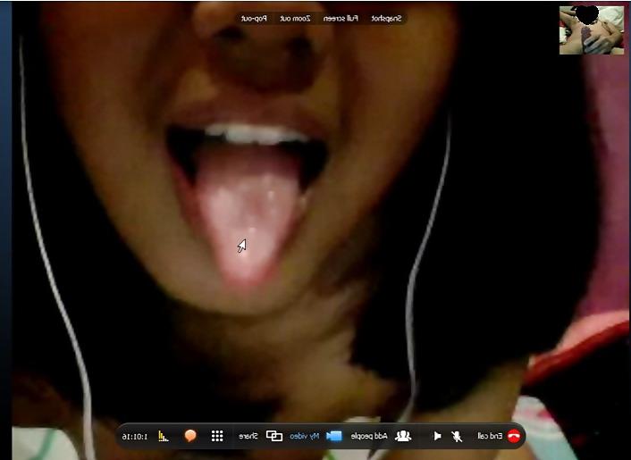 23P Awek show depan webcam