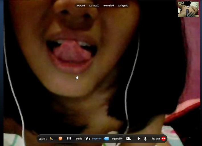 23P Awek show depan webcam