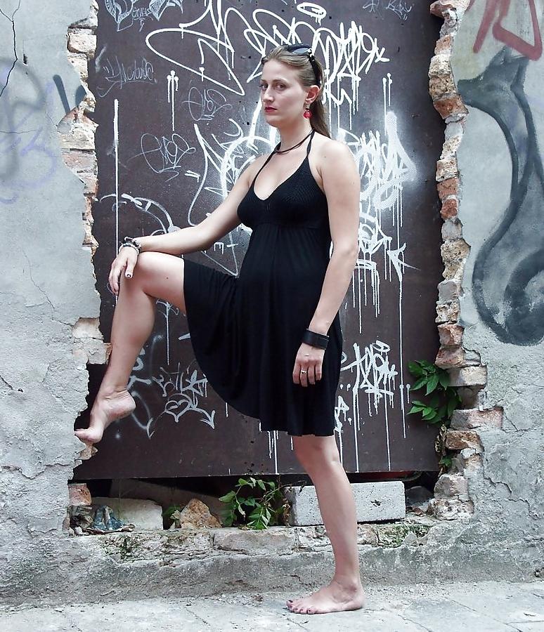 25P Barefoot urban glamour 1