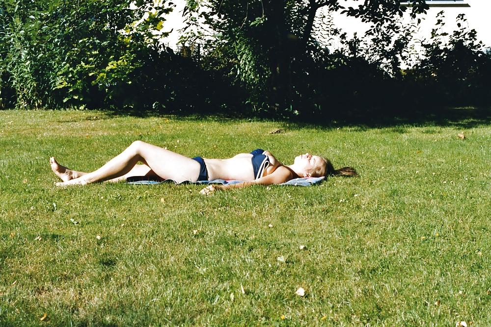 25P Busty Brunette Homemade