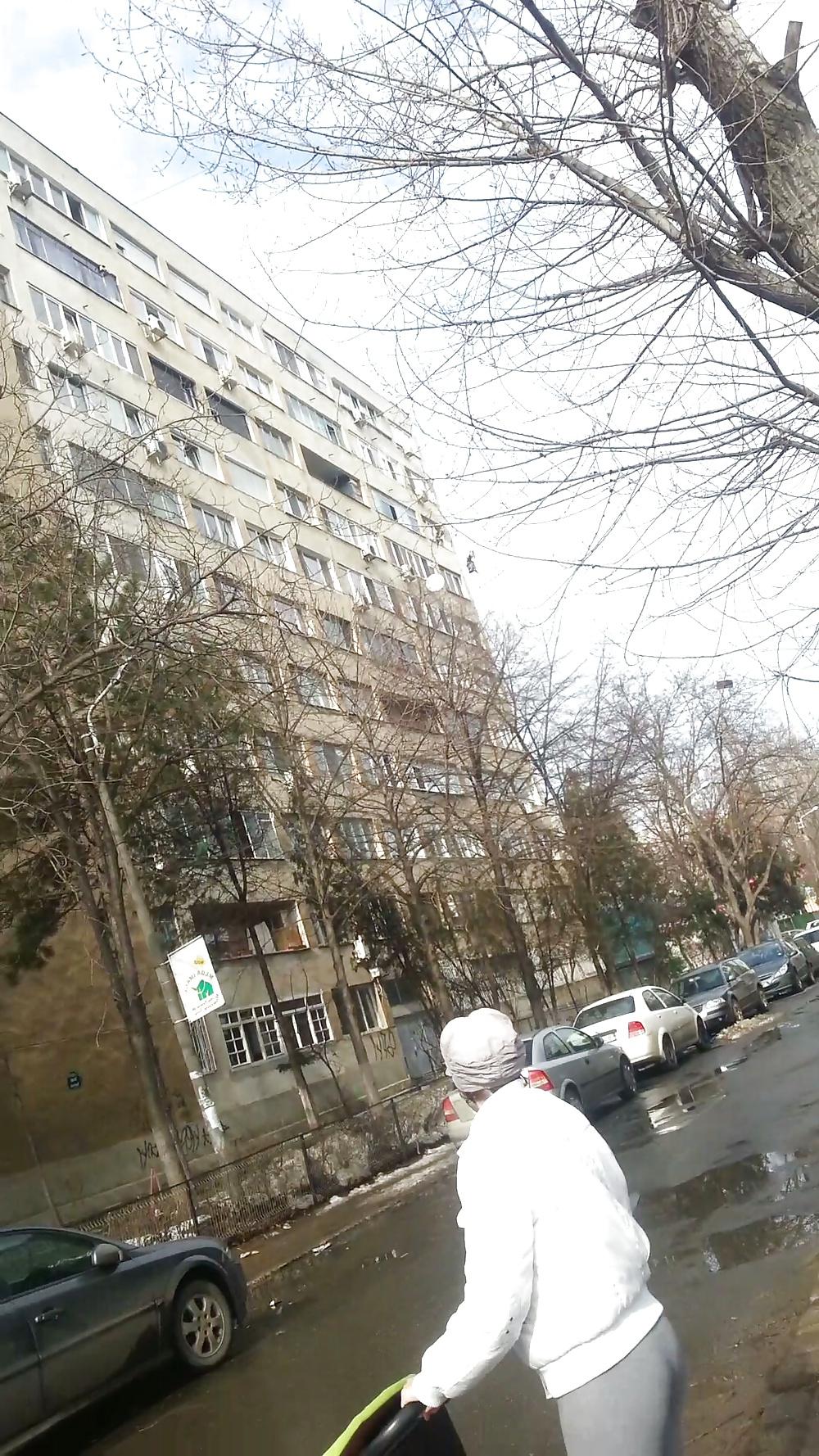 25P Spy old + young feet and ass romanian