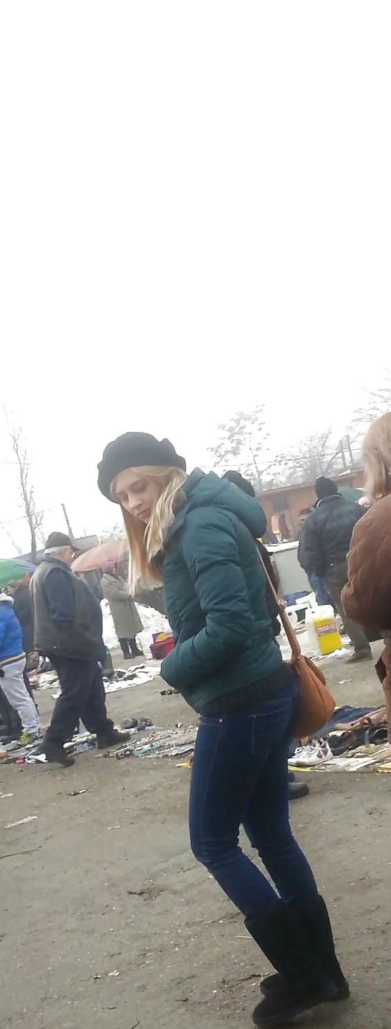 25P Spy old + young feet and ass romanian