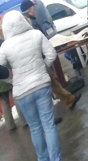 25P Spy old + young feet and ass romanian