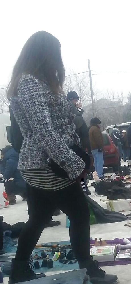 25P Spy old + young feet and ass romanian