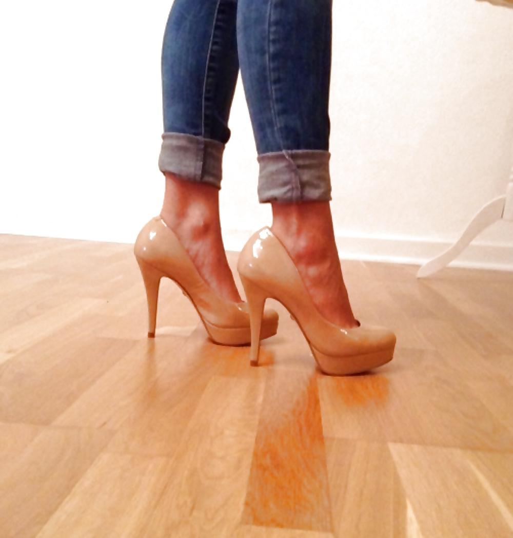 25P Yummy High Heel Platform Court Shoe's