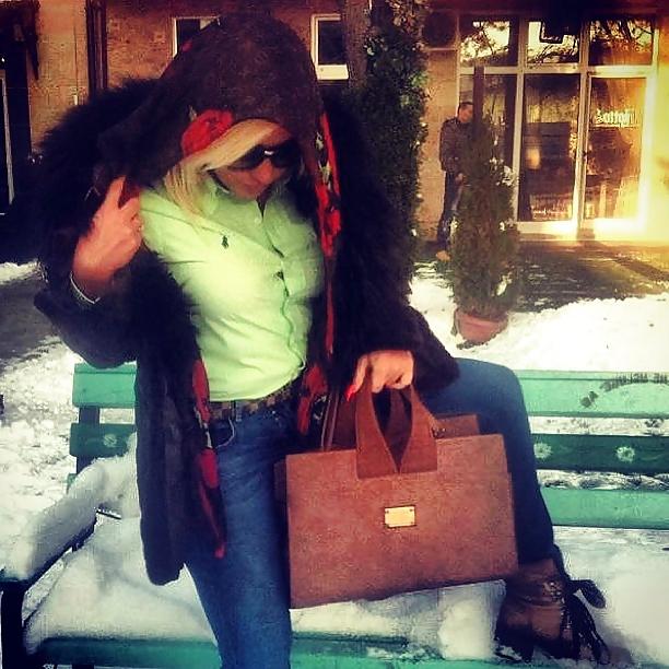 15P Instagram fur girl