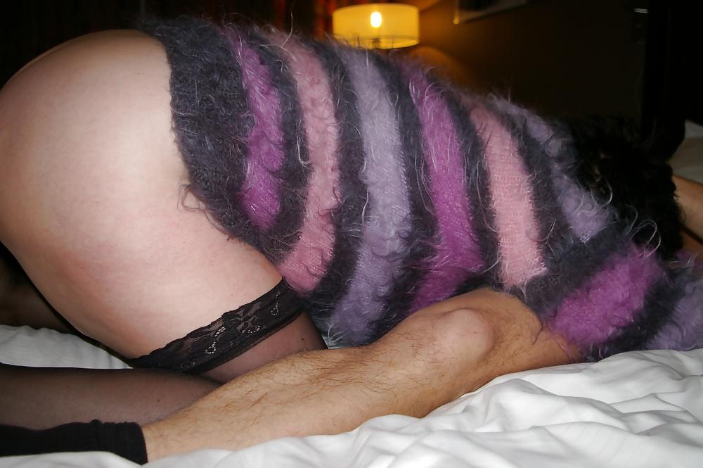 8P Visit at the hotel by a drop-in-friend