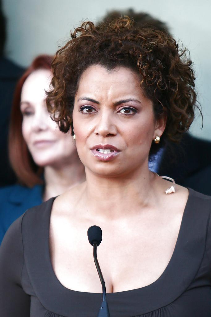 25P Let's Jerk Off Over ... Michaela Pereira (CNN Anchor)