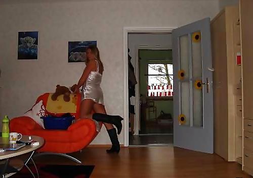 7P Hot mom homealone