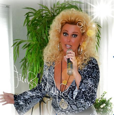 21P Hot Cougar & MILF Celebs