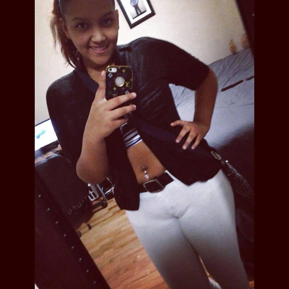 11P Latina Camel toe and fat pussys