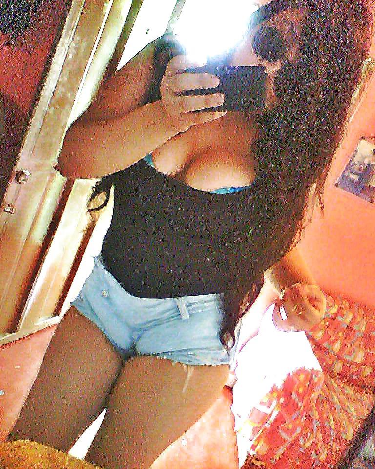 11P Latina Camel toe and fat pussys