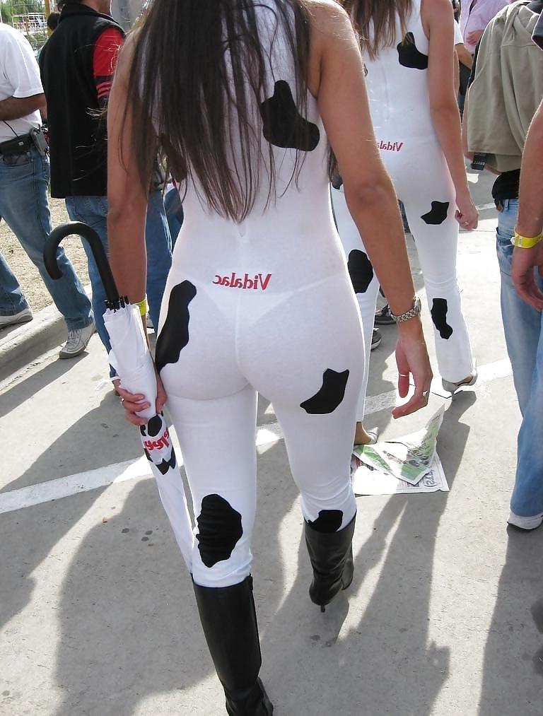 25P Bunz and Camel Toes 10
