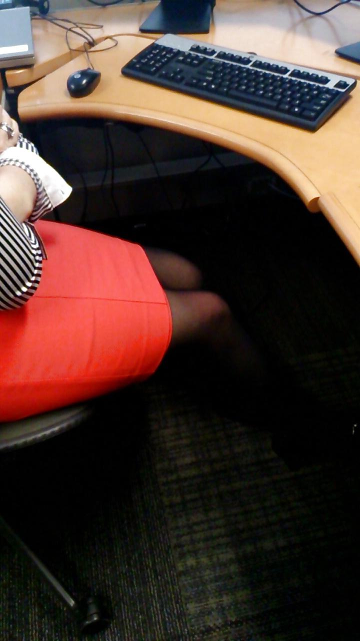 25P Office voyeur