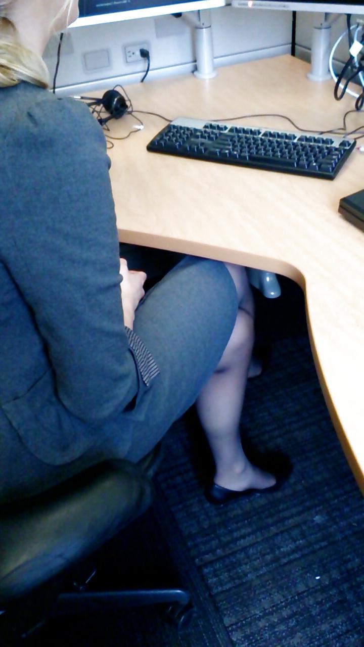 25P Office voyeur