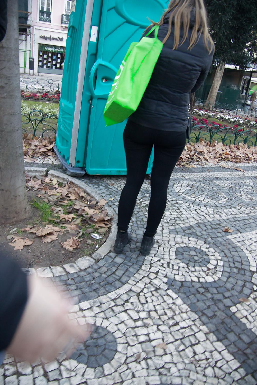 25P Ehrliche Straßenärsche