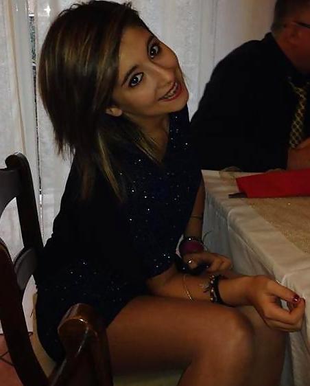 10P JeJe - Shy Brace-Faced Cutie 
