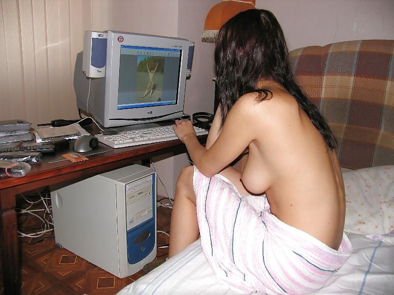 25P Women Who Love Porn