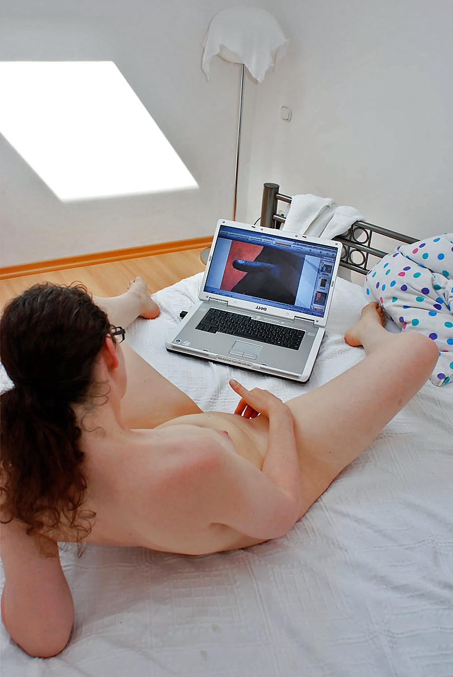 25P Women Who Love Porn