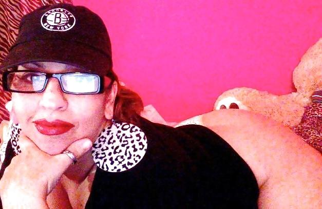 25P Naughty latina cougar