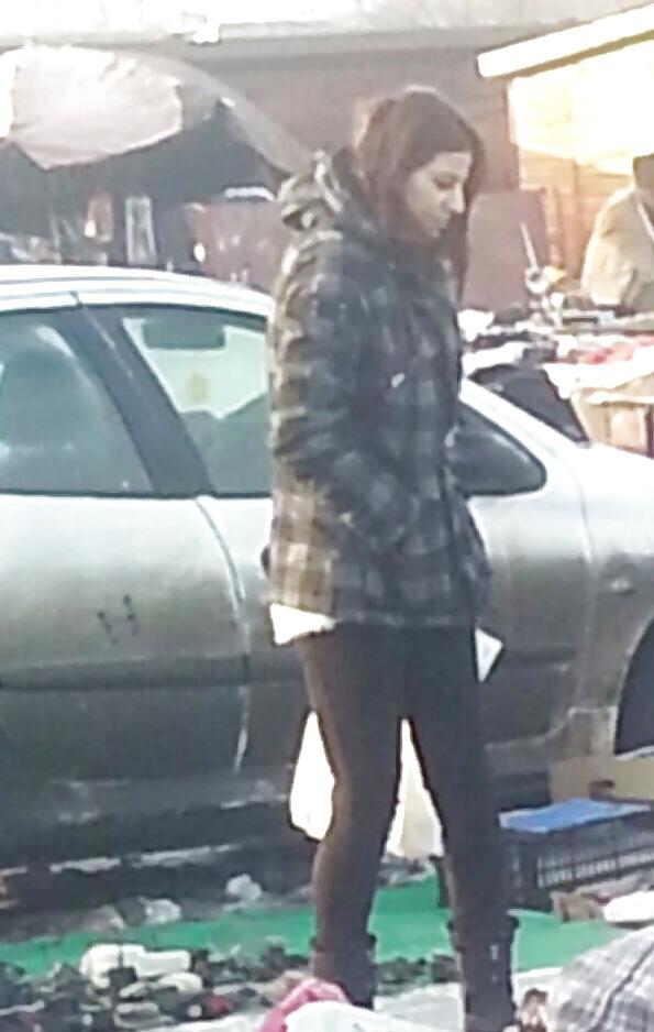 25P Spy old + young feet and ass romanian