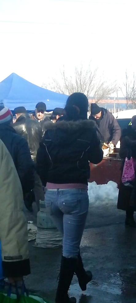 25P Spy old + young feet and ass romanian
