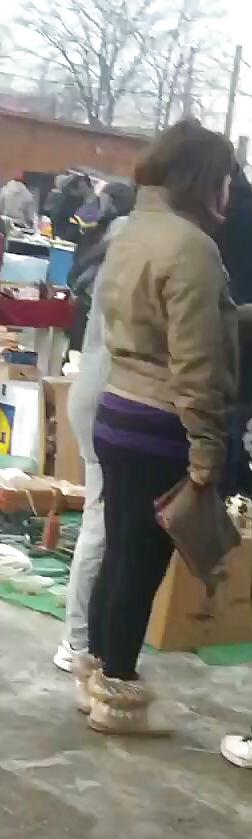 25P Spy old + young feet and ass romanian