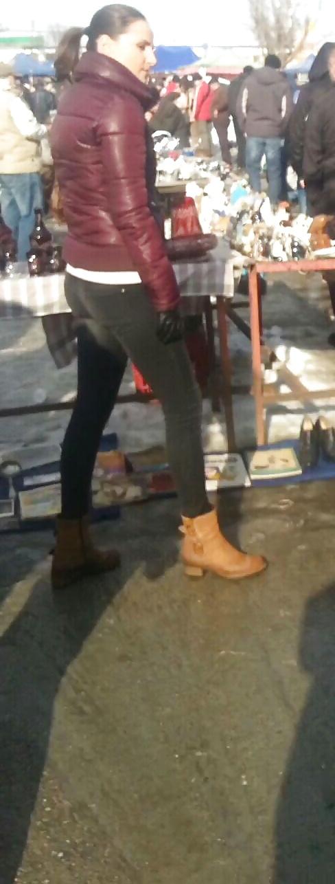 25P Spy old + young feet and ass romanian