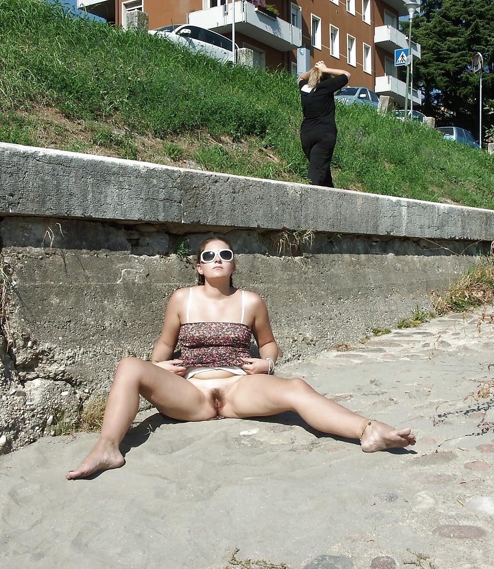 23P For funs barefoot urban nude sluts, part 2