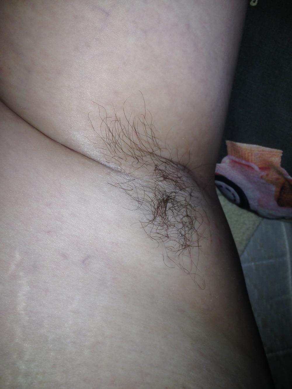 20P Wifes tits and hairy armpits