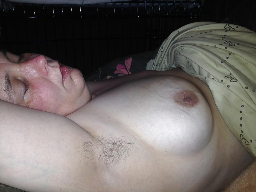 20P Wifes tits and hairy armpits