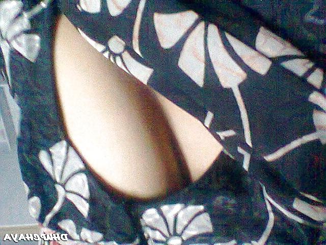 21P Andhra housewife navel boob show 6