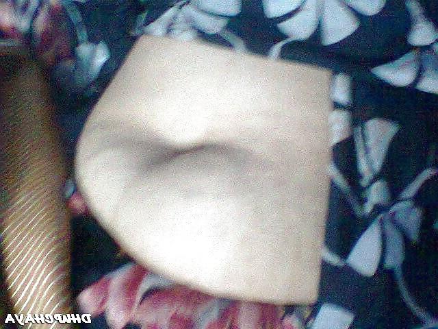 21P Andhra housewife navel boob show 6